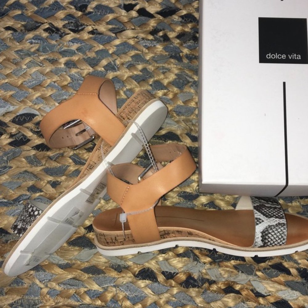 PRICE FIRM!  Beautiful DOLCE VITA Sandals with Ankle Strap - Picture 11 of 11